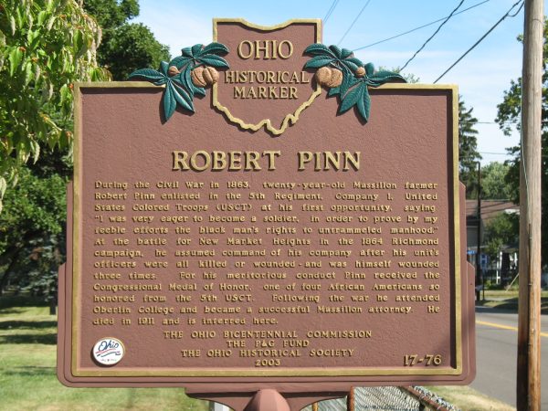 ROBERT PINN WAR MEMORIAL MARKER