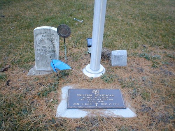 WILLIAM BENSINGER MEDAL OF HONOR MEMORIAL GRAVE STONE