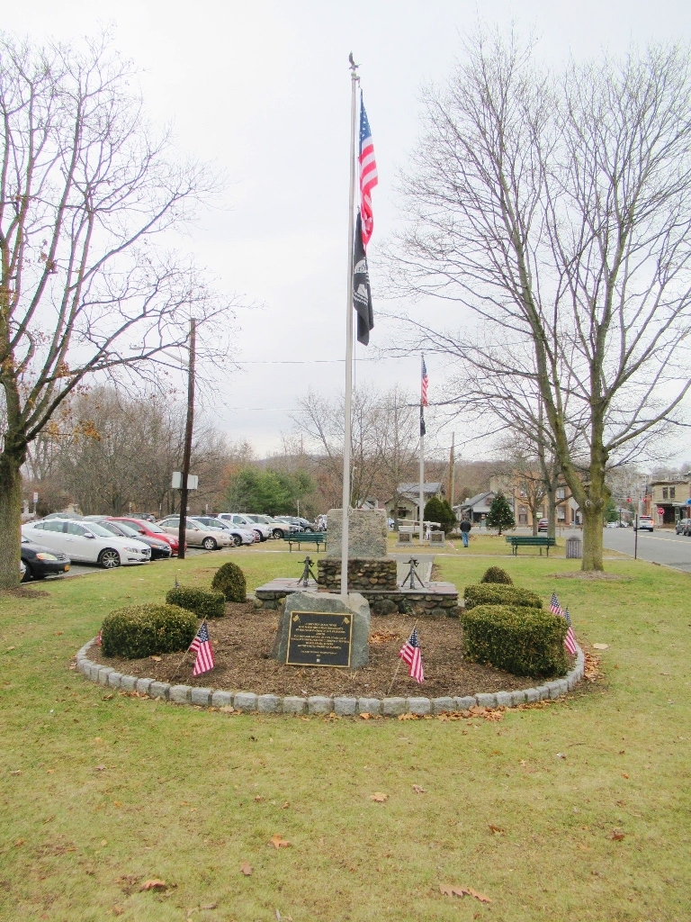 THE JOHN PAULDING ENGINE COMPANY VETERANS MEMORIAL