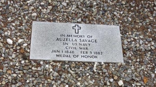AUZELLA SAVAGE MEDAL OF HONOR WAR MEMORIAL PLAQUE