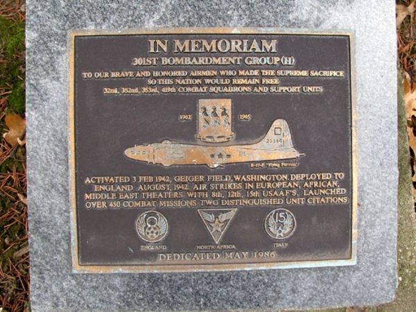301ST BOMBARDMENT GROUP (H) WAR MEMORIAL PLAQUE