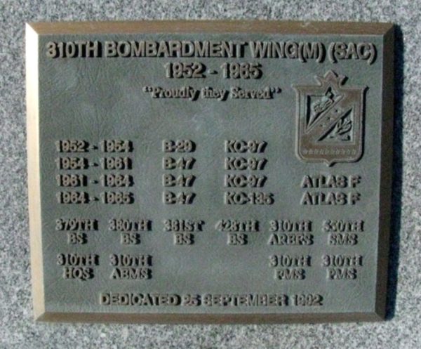 310TH BOMBARDMENT WING (M) WAR MEMORIAL PLAQUE