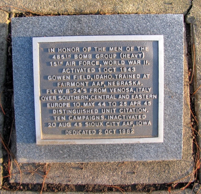 485TH BOMB GROUP (HEAVY) WAR MEMORIAL PLAQUE