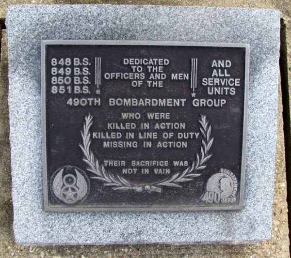 490TH BOMBARDMENT GROUP WAR MEMORIAL PLAQUE