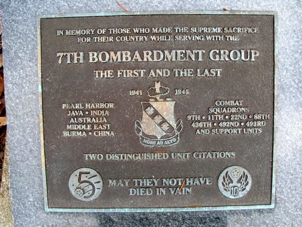 7TH BOMBARDMENT GROUP WAR MEMORIAL PLAQUE