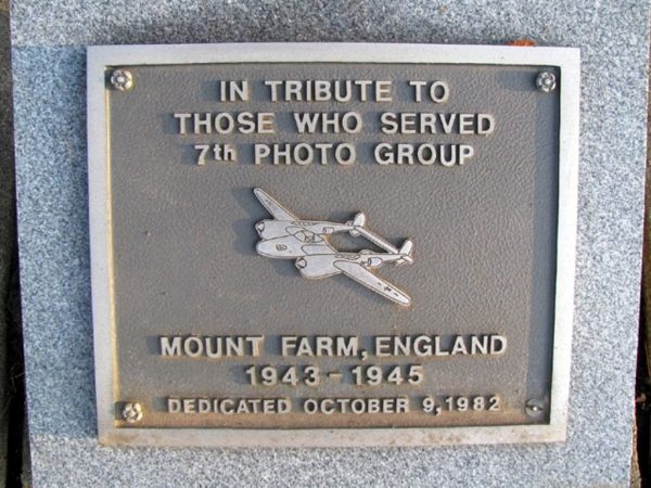 7TH PHOTO GROUP WAR MEMORIAL PLAQUE