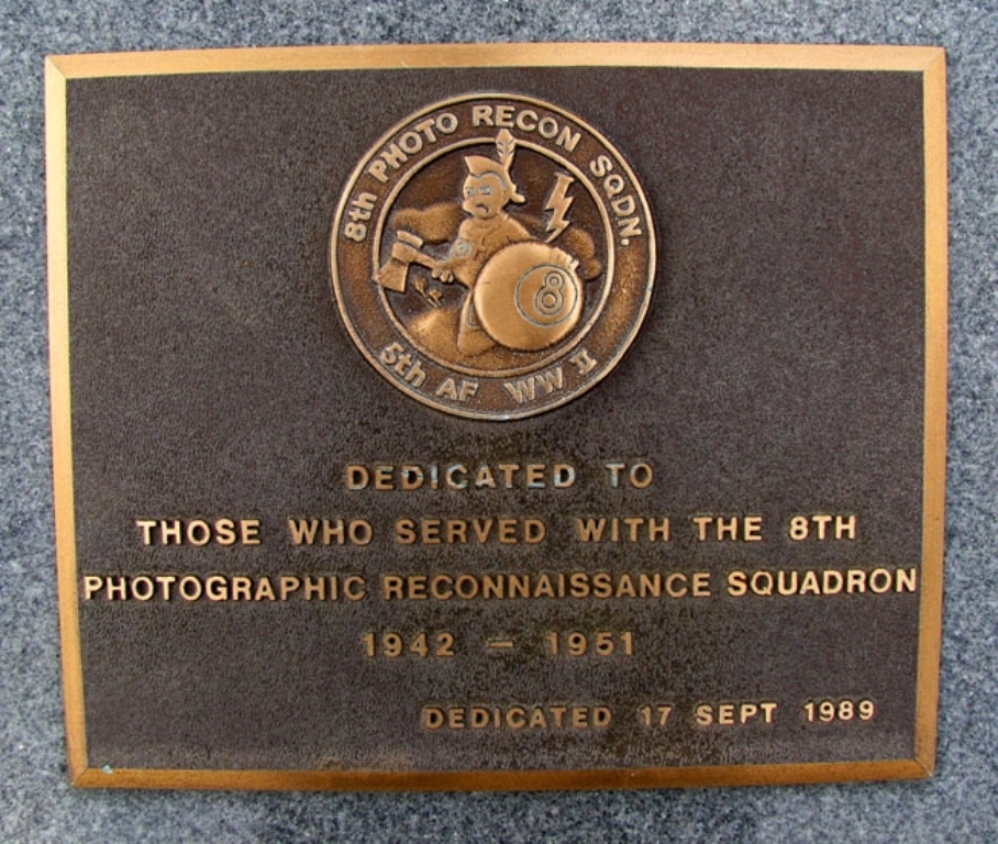 8TH PHOTOGRAPHIC RECONNAISSANCE SQUADRON WAR MEMORIAL PLAQUE