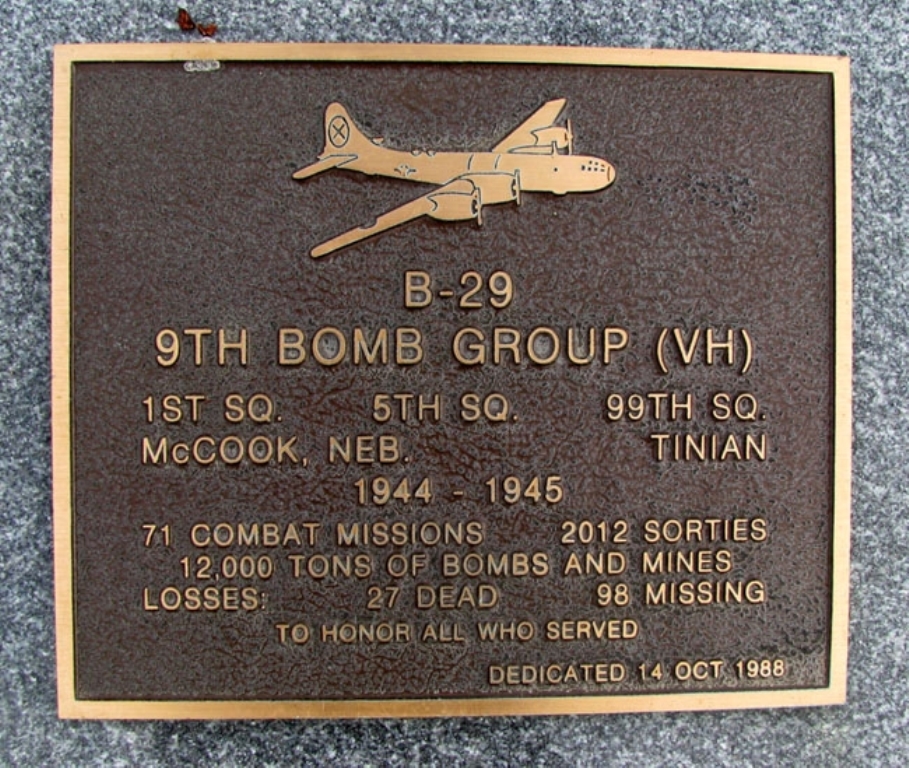 9TH BOMB GROUP (VH) WAR MEMORIAL PLAQUE