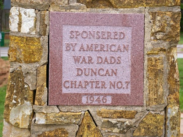 DUNCAN MEMORIAL PARK GATE STONE A