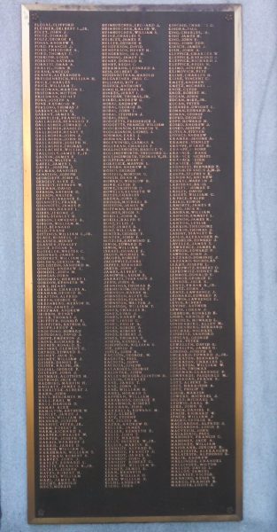 GREENFIELD WORLD WARS I AND II MEMORIAL PLAQUE C