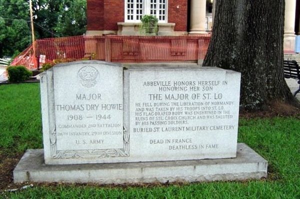 MAJOR THOMAS DRY HOWIE WAR MEMORIAL