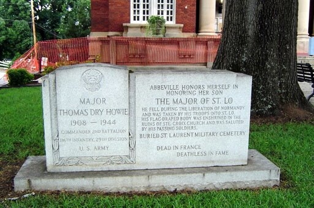 MAJOR THOMAS DRY HOWIE WAR MEMORIAL
