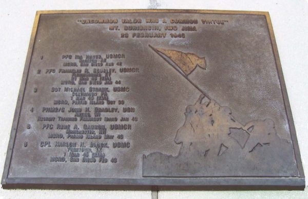 UNCOMMON VALOR WAR MEMORIAL PLAQUE