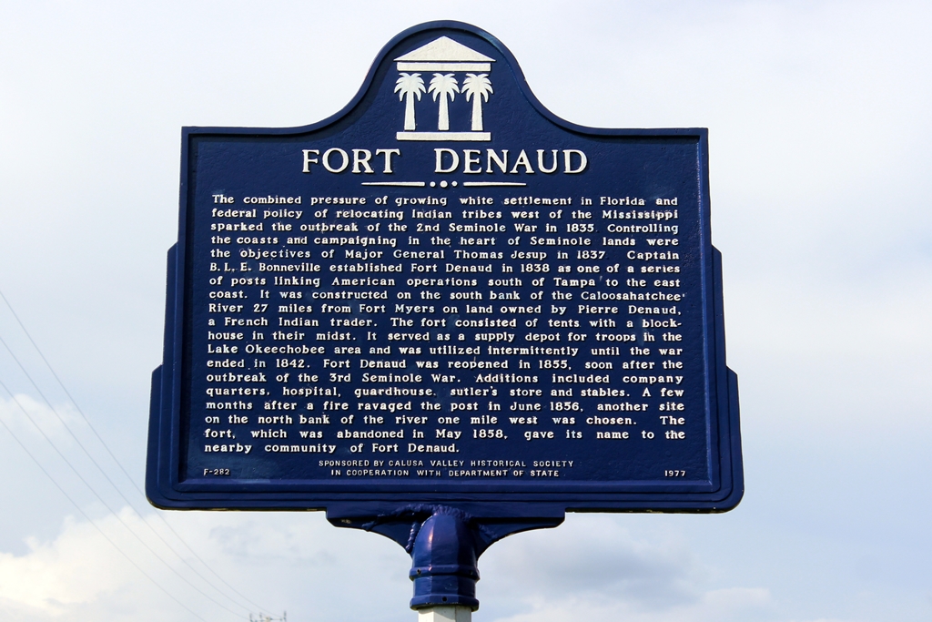 FORT DENAUD WAR MEMORIAL MARKER