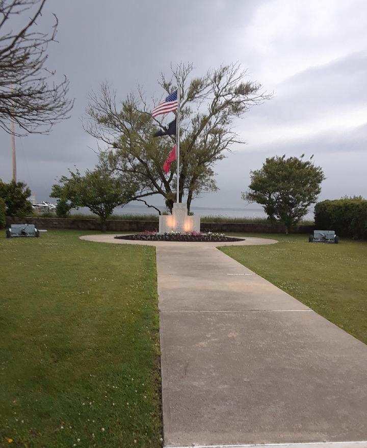 LAVALLETTE WORLD WAR I AND WORLD WAR II MEMORIAL NIGHT-TIME