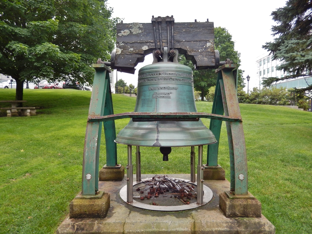 MAINE’S LIBERTY BELL REPLICA MEMORIAL