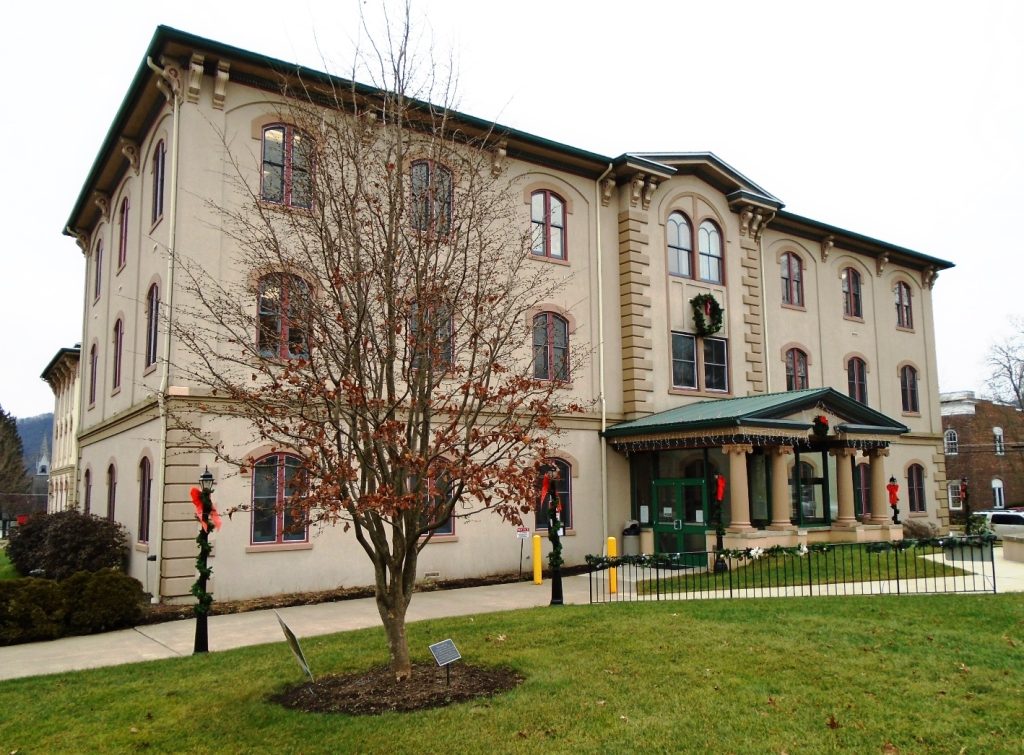THE FREEDOM TREE TUNKHANNOCK MEMORIAL