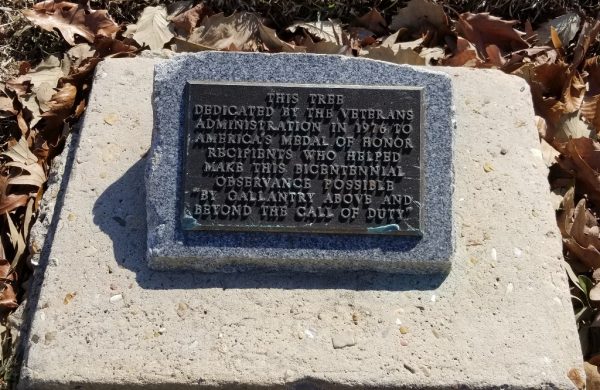 ZACHARY VETERANS ADMINISTRATION MEDAL OF HONOR MEMORIAL TREE PLAQUE