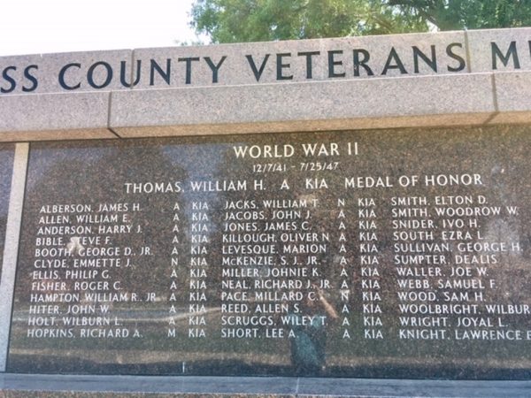 CROSS COUNTY VETERANS MEMORIAL CLOSE-UP