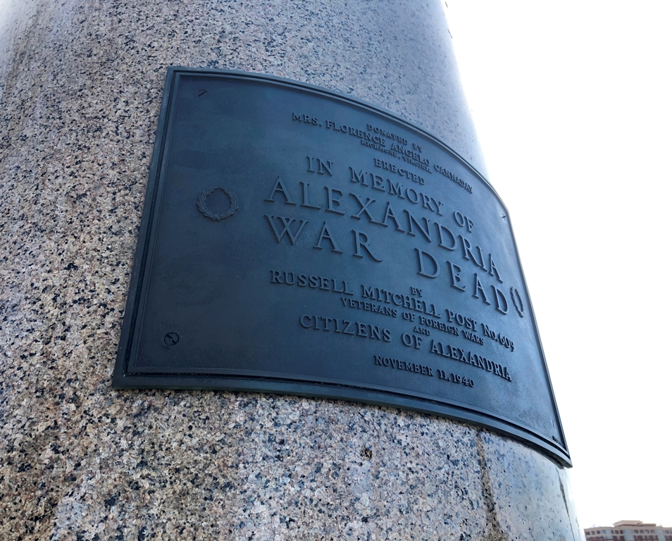 IN MEMORY OF ALEXANDRIA WAR DEAD MEMORIAL CROSS PLAQUE