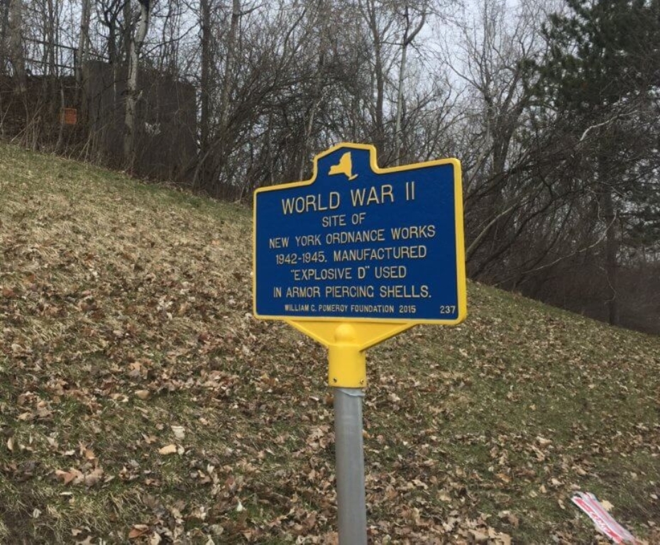 WORLD WAR II MEMORIAL MARKER OF BALDWINSVILLE