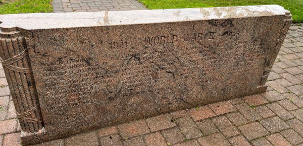 TOWN OF STONINGTON VETERANS MEMORIAL STONE B
