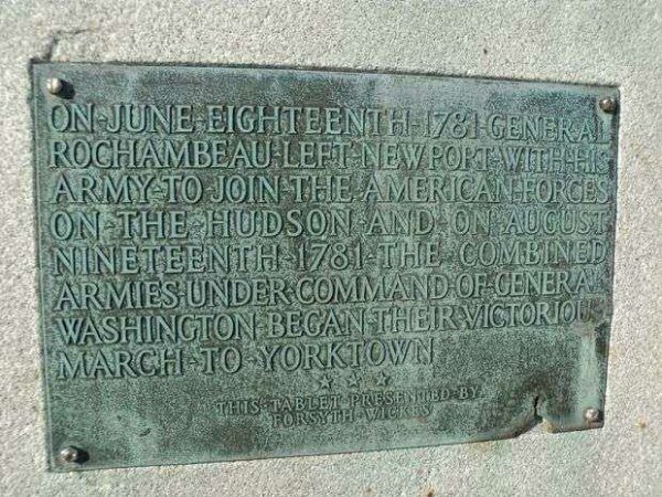 GENERAL ROCHAMBEAU WAR MEMORIAL STATUE PLAQUE