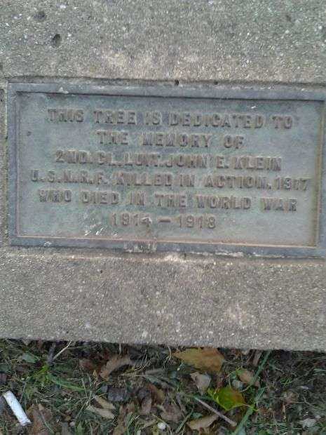 2ND CL. LUIT. JOHN E KLEIN MEMORIAL TREE PLAQUE