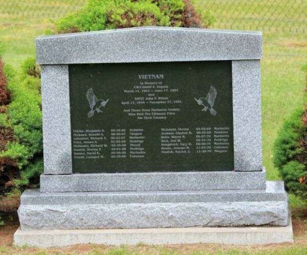 MARINETTE COUNTY VIETNAM MEMORIAL