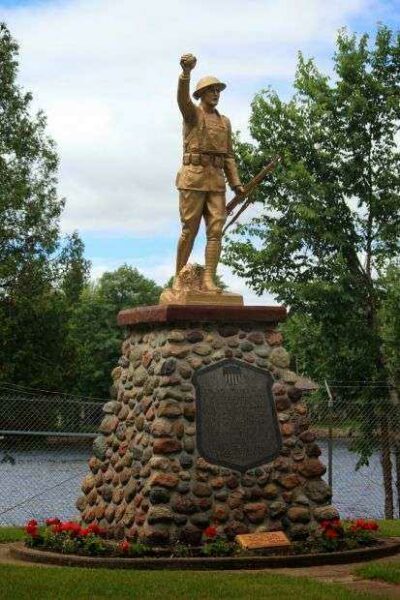 PESHTIGO WAR VETERANS MEMORIAL