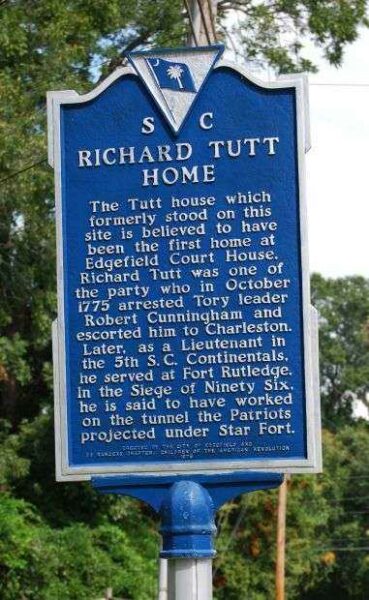 RICHARD TUTT HOME REVOLUTIONARY SOLDIER MEMORIAL MARKER