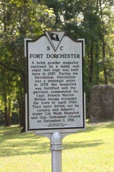 FORT DORCHESTER REVOLUTIONARY WAR MEMORIAL MARKER