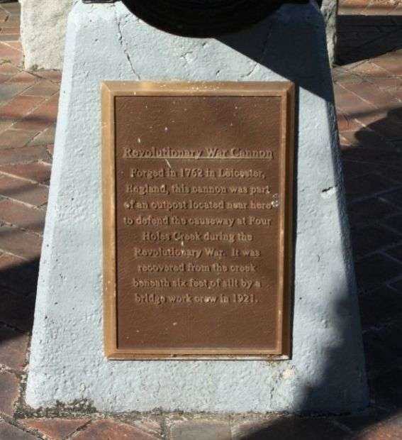 FOUR HOLES SWAMP REVOLUTIONARY WAR MEMORIAL CANNON PLAQUE