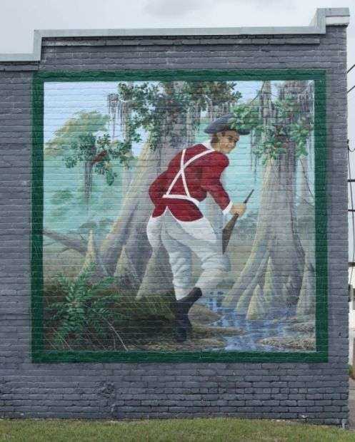 THE PATRIOT AND THE RED COAT MEMORIAL MURAL B