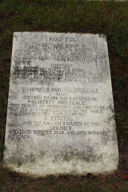 SWAMP FOX SACRED TO THE MEMORY MEMORIAL STONE