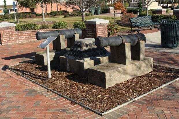 THE TWO OLD GUNS OF CAPTAIN HENRY FELDER MEMORIAL