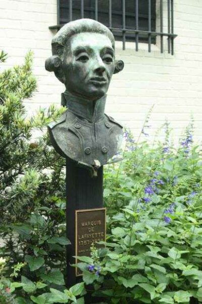 MARQUIS DE LAFAYETTE WAR MEMORIAL BUST