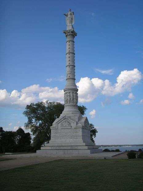 YORKTOWN VICTORY MONUMENT