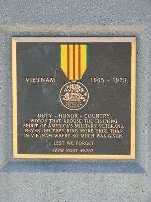 VETERANS PLAZA VIETNAM WAR MEMORIAL PLAQUE