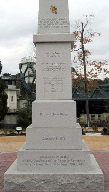 DAR BATTLE OF GREAT BRIDGE MONUMENT CLOSEUP