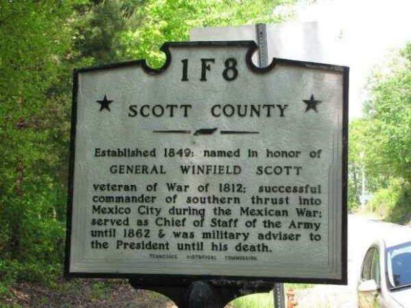 SCOTT COUNTY WAR MEMORIAL MARKER