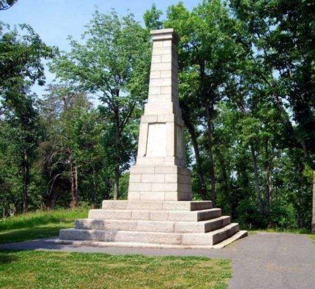 THE BATTLE OF KING’S MOUNTAIN MONUMENT