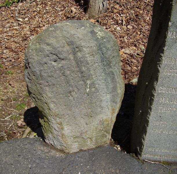 SACRED TO THE MEMORY OF REVOLUTIONARY WAR MEMORIAL OLD