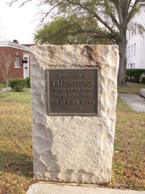 WILLIAMSBURGH REVOLUTIONARY WAR MEMORIAL PLAQUE