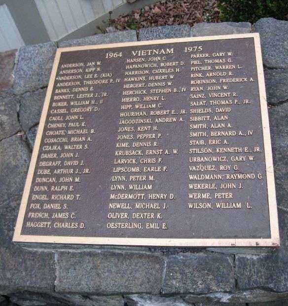SHERMAN VETERANS MEMORIAL VIETNAM WAR PLAQUE