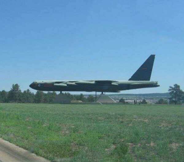 B-52D STRATOFORTRESS “DIAMOND LIL” MEMORIAL AIRCRAFT