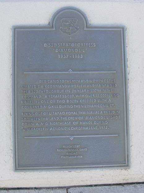 B-52D STRATOFORTRESS “DIAMOND LIL” MEMORIAL AIRCRAFT PLAQUE