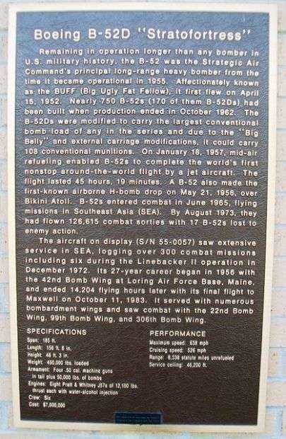 BOEING B-52D “STRATOFORTRESS” WAR MEMORIAL AIRCRAFT PLAQUE