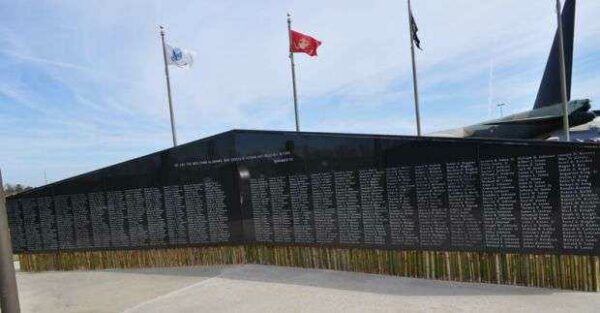 LOWER ALABAMA VIETNAM VETERANS MEMORIAL STATE OF ALABAMA WALL FRONT