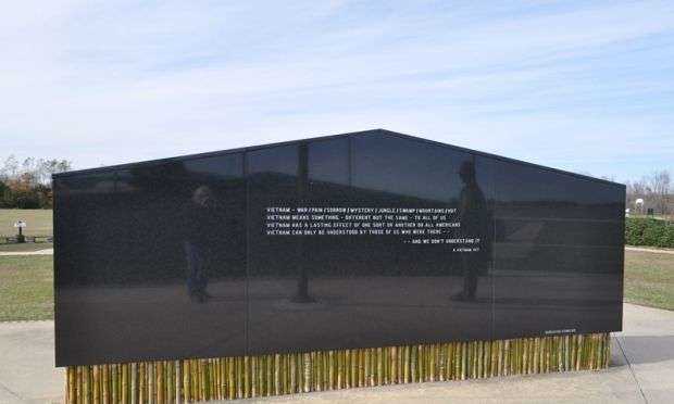 LOWER ALABAMA VIETNAM VETERANS MEMORIAL MOBILE AND BALDWIN COUNTIES WALL BACK